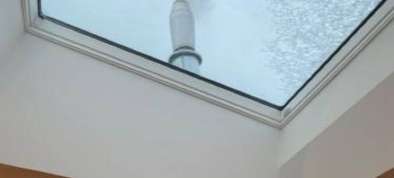 Skylight House with Stunning Outdoor Bath图片