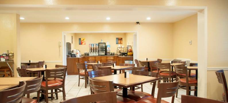 弗雷斯诺乡村贝斯特韦斯特酒店(Best Western Village Inn)图片