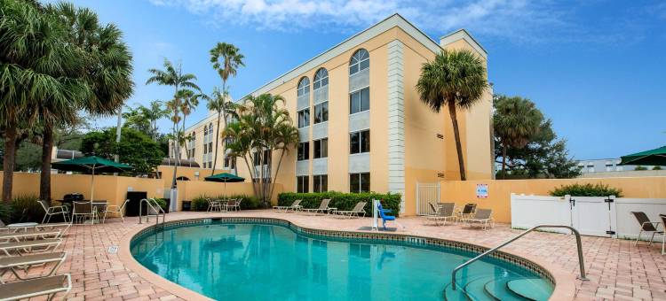 劳德代尔堡塔玛拉克拉昆塔温德姆套房酒店(La Quinta Inn & Suites by Wyndham Fort Lauderdale Tamarac)图片