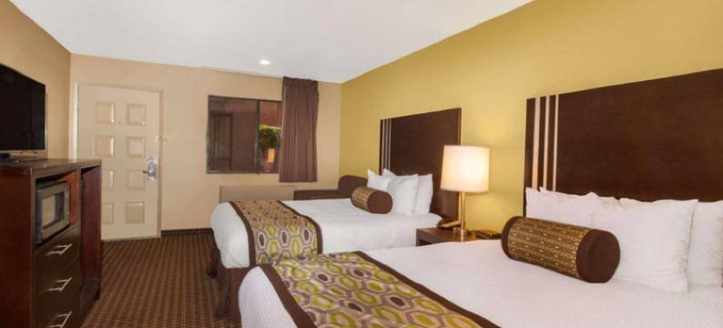 圣何塞戴斯酒店及会议中心(Days Inn by Wyndham San Jose)图片