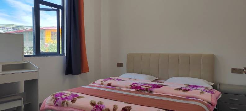 松潘县季小屋民宿(北街分店)图片