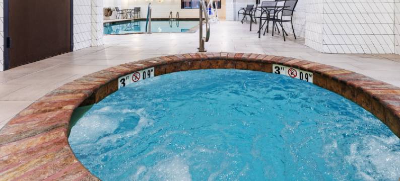 Holiday Inn & Suites 塔尔萨南(Holiday Inn & Suites TULSA SOUTH by IHG)图片