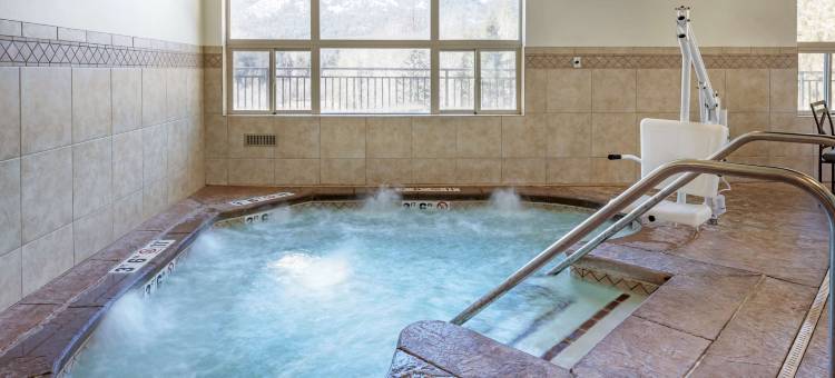 北桑德波因特贝斯特韦斯特优质酒店(Best Western Plus Ponderay Mountain Lodge)图片