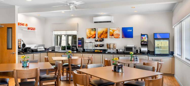 舒适酒店及套房苏珊维尔(Comfort Inn & Suites)图片