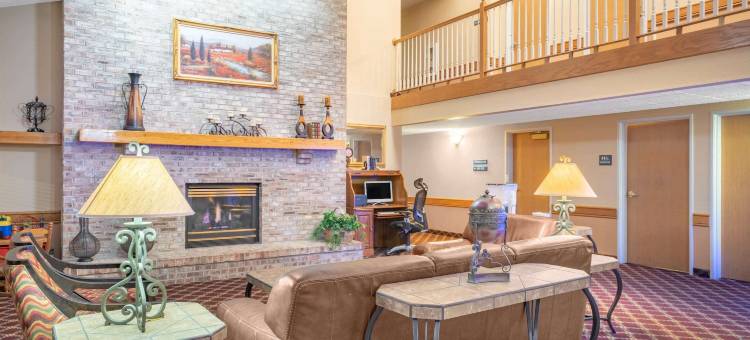 拉斯威利呗盟套房酒店(Baymont by Wyndham Lakeville)图片