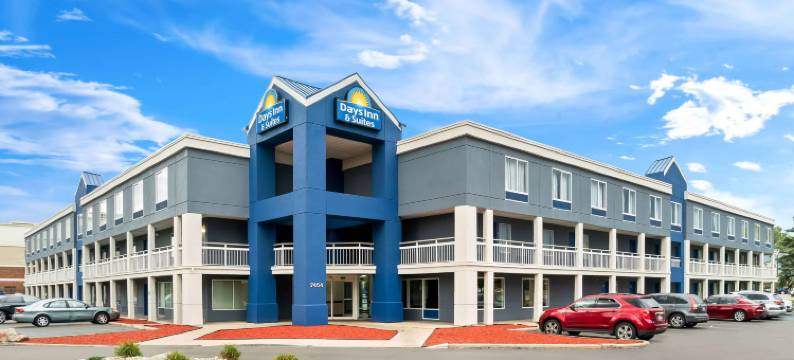 沃伦戴斯套房酒店(Days Inn & Suites by Wyndham Warren)图片