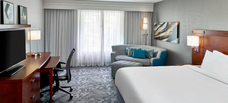 罗彻斯特东/潘菲尔德万怡酒店(Courtyard Rochester East/Penfield)图片