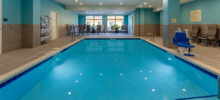 伯灵顿欢朋套房酒店(Hampton Inn & Suites Burlington)图片