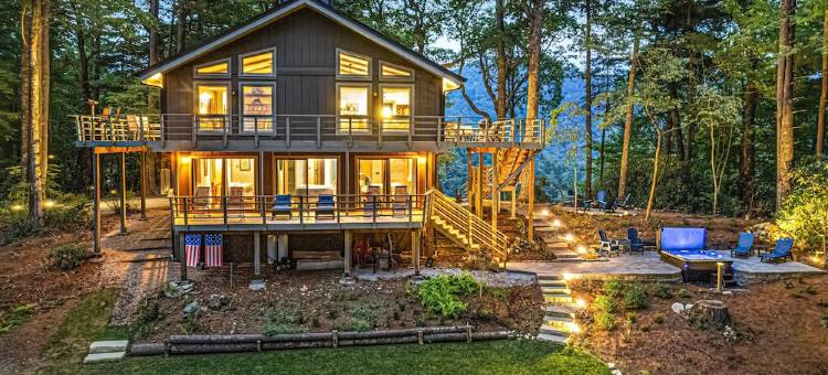 Mt Getaway: Amazing Views, Hot Tub & Fire Pit on 10 Acres, 4 Miles to Cashiers!图片