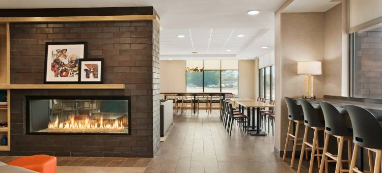 麦迪逊中央阿连特能源中心希尔顿惠庭套房酒店(Home2 Suites by Hilton Madison Central Alliant Energy Center)图片