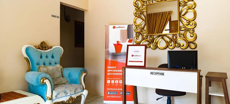 红多兹酒店-近西皮昂英达购物中心(RedDoorz Near Cipinang Indah Mall)图片