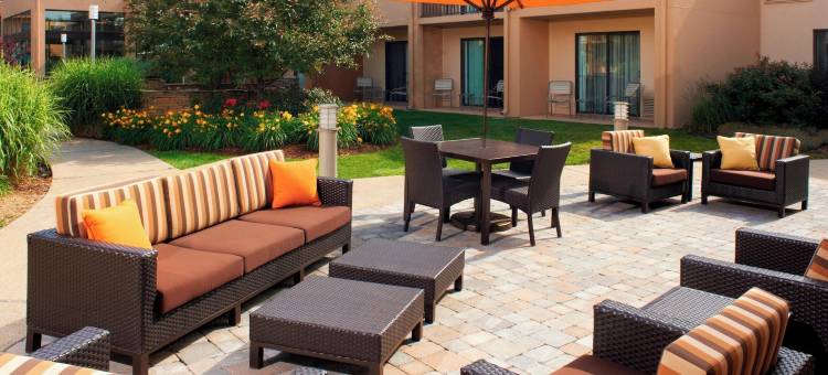 罗克福德万怡酒店(Courtyard Rockford)图片