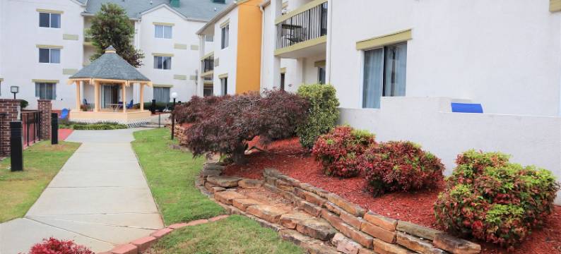 诺克罗斯-亚特兰大呗盟套房酒店(Baymont by Wyndham Norcross Atlanta)图片