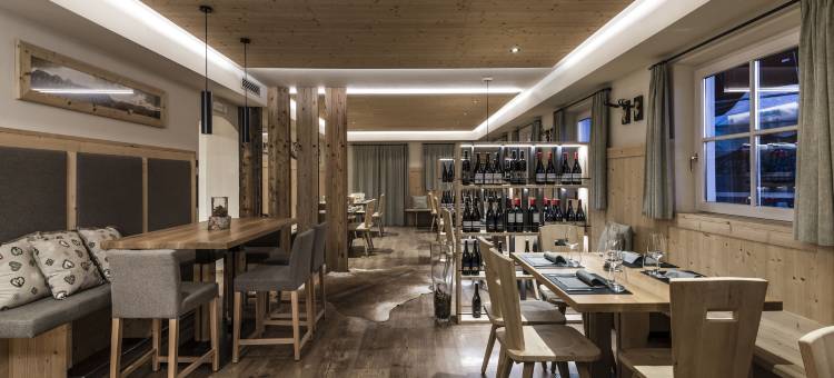 普雷苏利斯隐居公寓和餐厅(Presulis Hideaway Apartments & Restaurant)图片