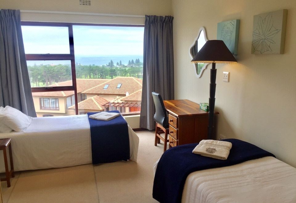 Hermanus Heights Villa Hotel Overview