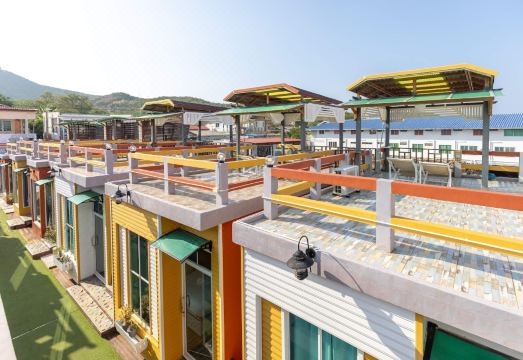 Moonlight Koh Larn Hotel Overview