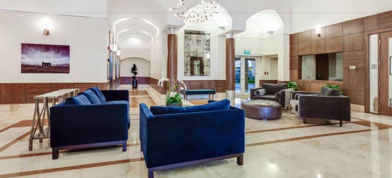 达德兰塔迈阿密假日公寓式酒店(Dadeland Towers by Miami Vacations)图片