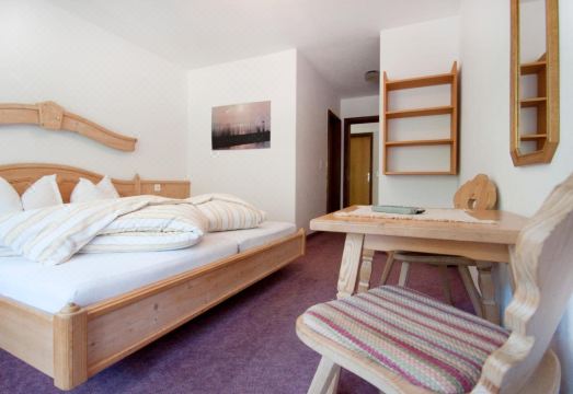 Garni-Appartement Collina Hotel Overview