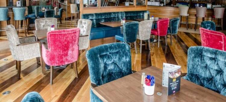 阿林厄姆阿姆酒店(Allingham Arms Hotel)图片