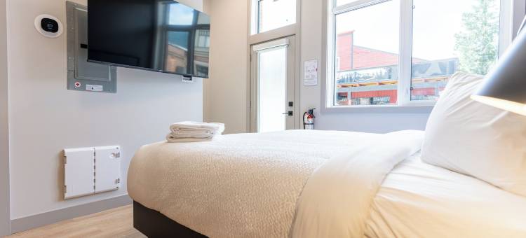 Basecamp套房雷夫尔斯托克(Basecamp Suites Revelstoke)图片