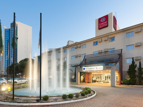 富拉姆波延特舒适套房酒店