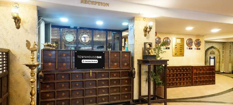 Super Townhouse Oak Prabhat Road Formerly Hotel Royalty图片