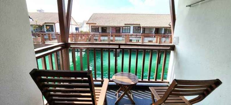 Alpine LXPD Water Chalet图片