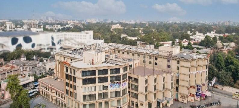 瓦多达拉的Sunday酒店(Sunday Hotel Vadodara)图片