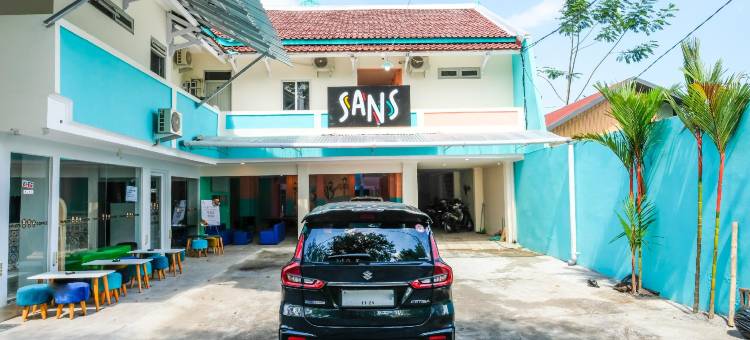 桑斯酒店特里普莱茨日惹博览中心(Sans Hotel Triplets Jogja Expo Center)图片