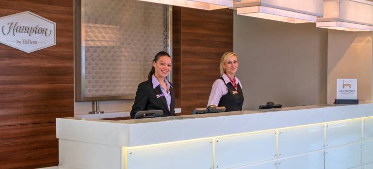 伦敦鲁顿机场希尔顿欢朋酒店(Hampton by Hilton London Luton Airport)图片