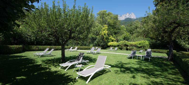 塔卢瓦尔修道院餐厅酒店(Abbaye de Talloires)图片