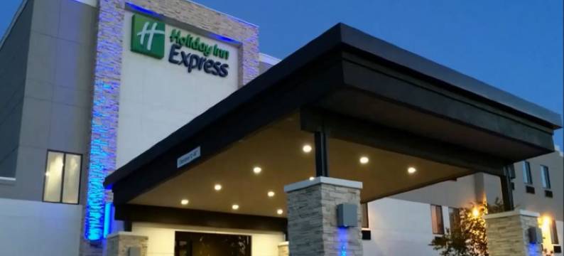 俄克拉何马城机场智选假日套房酒店(Holiday Inn Express & Suites OKLAHOMA CITY AIRPORT by IHG)图片