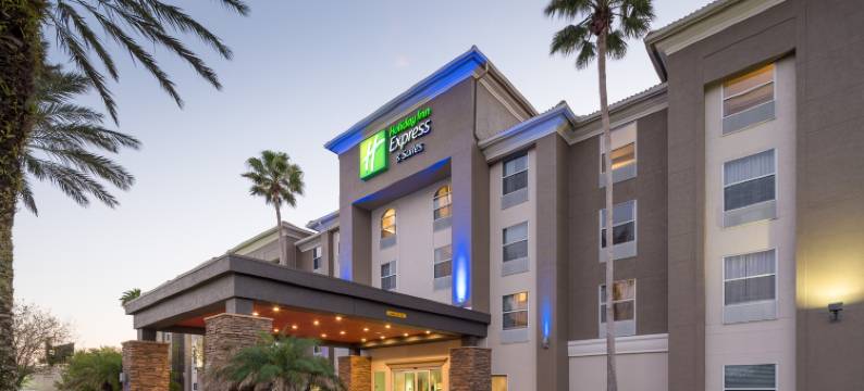 奥兰多国际机场智选假日酒店(Holiday Inn Express & Suites ORLANDO INTERNATIONAL AIRPORT by IHG)图片