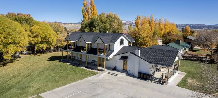 快乐小径西(Happy Trails West Inn)图片