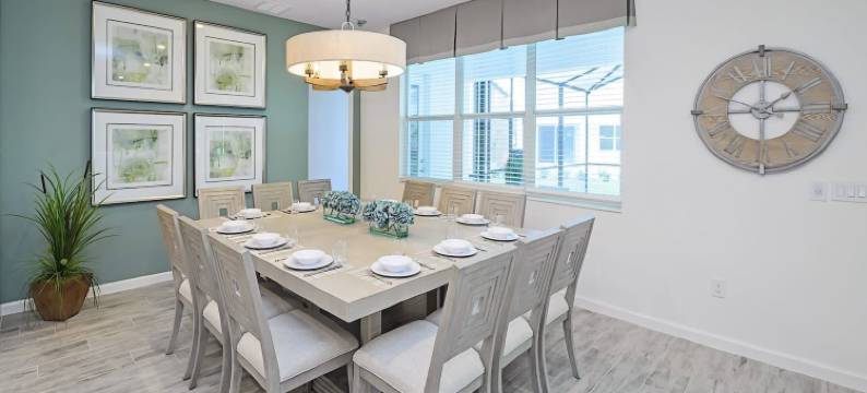 Upstay - 魔法大宅，带泳池、水疗、影院和游戏(Upstay - Magic Mansion w Pool-spa-cinema-games)图片