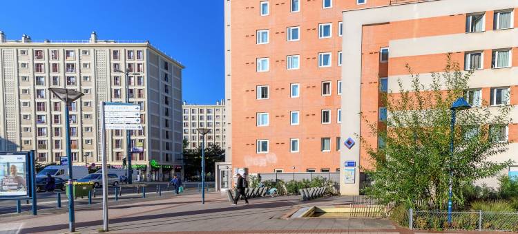 塞祖尔阿菲尔庞坦查尔斯戴高乐酒店(Séjours & Affaires Pantin Charles de Gaulle)图片