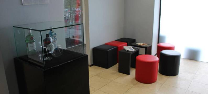 帕雷德斯公寓酒店(Paredes Hotel Apartamento)图片