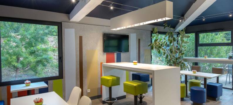 普罗旺斯布里尼奥勒宜必思快捷酒店(Ibis Budget Brignoles Provence)图片