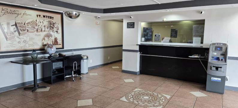 迈尔斯堡速8酒店(Super 8 by Wyndham Fort Myers)图片