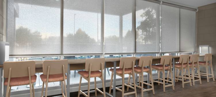 丹佛国际机场希尔顿惠庭酒店(Home2 Suites by Hilton Denver International Airport)图片