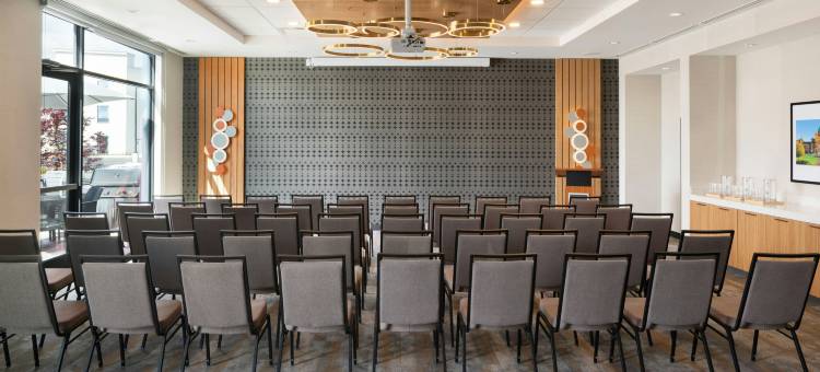 维多利亚机场悉尼万豪TownePlace Suites 套房酒店(TownePlace Suites by Marriott Victoria Airport Sidney)图片