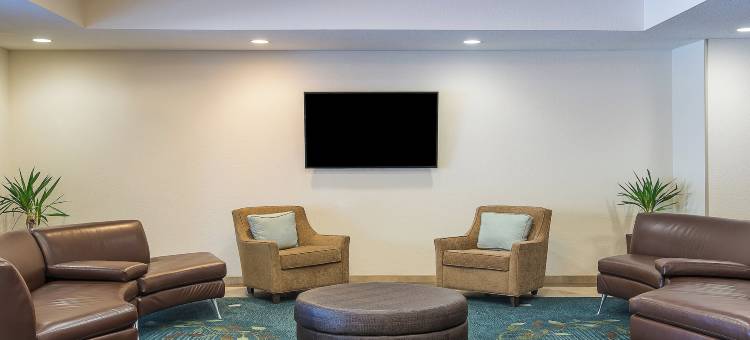 Candlewood Suites 布卢明顿(Candlewood Suites BLOOMINGTON by IHG)图片