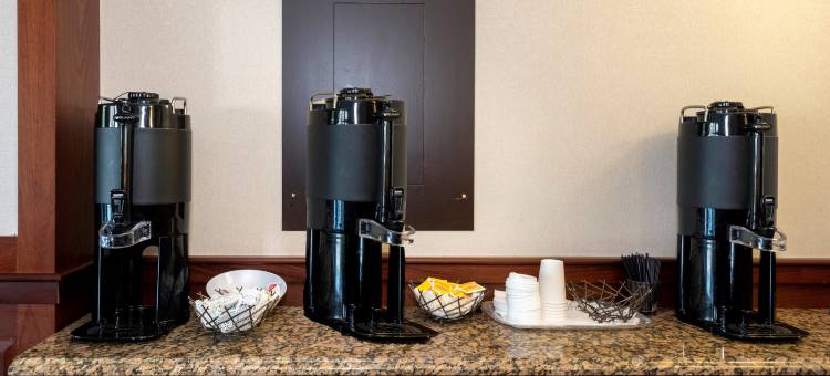 威尔明顿红顶套房酒店-纽卡斯尔(Red Roof Inn & Suites Wilmington - New Castle)图片