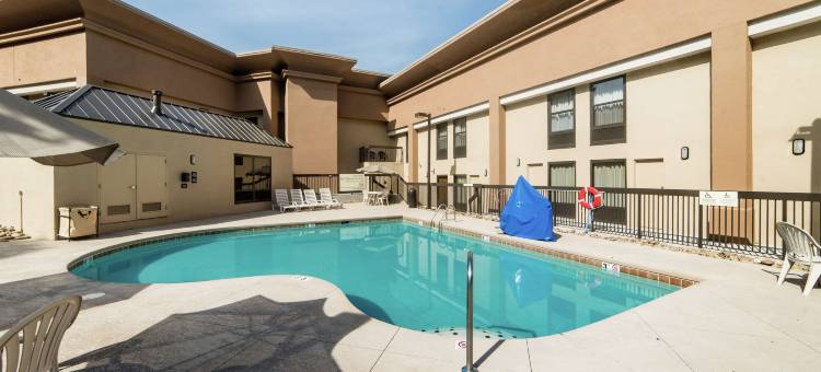 卡利维尔I-75/科夫湖州立公园希尔顿欢朋酒店(Hampton Inn Caryville-I-75/Cove Lake State Park)图片