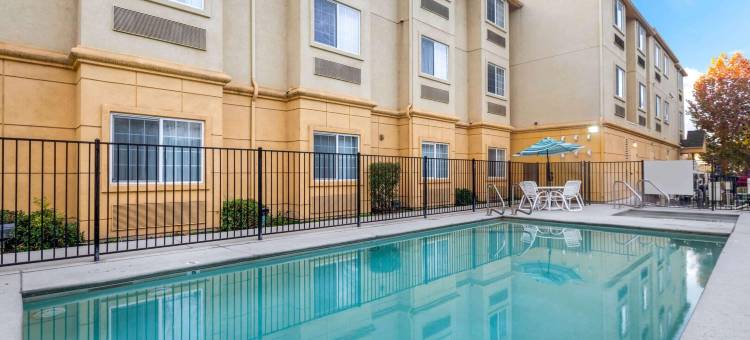 图莱里拉昆塔温德姆套房酒店(La Quinta Inn & Suites by Wyndham Tulare)图片