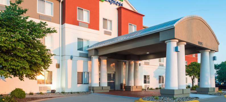 洲际酒店集团伯灵顿智选假日酒店及套房(Holiday Inn Express & Suites BURLINGTON by IHG)图片