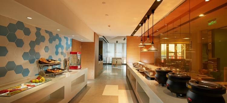 乐山广场智选假日酒店(嘉兴路美食街店)图片