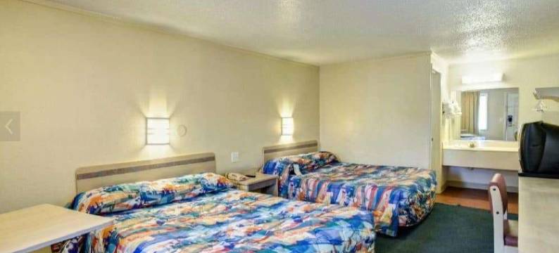伯灵顿骑士酒店(Knights Inn Burlington, NC)图片