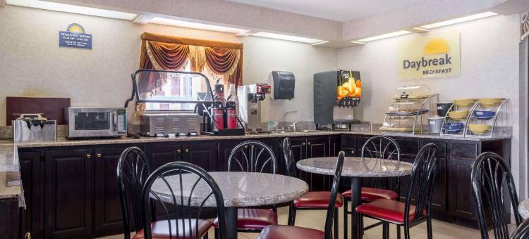 华纳罗宾斯戴斯套房酒店-近罗宾斯空军基地(Days Inn & Suites by Wyndham Warner Robins Near Robins AFB)图片