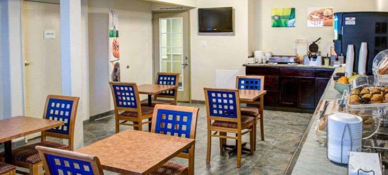 圣迭戈米拉玛舒适酒店(Comfort Inn San Diego Miramar)图片